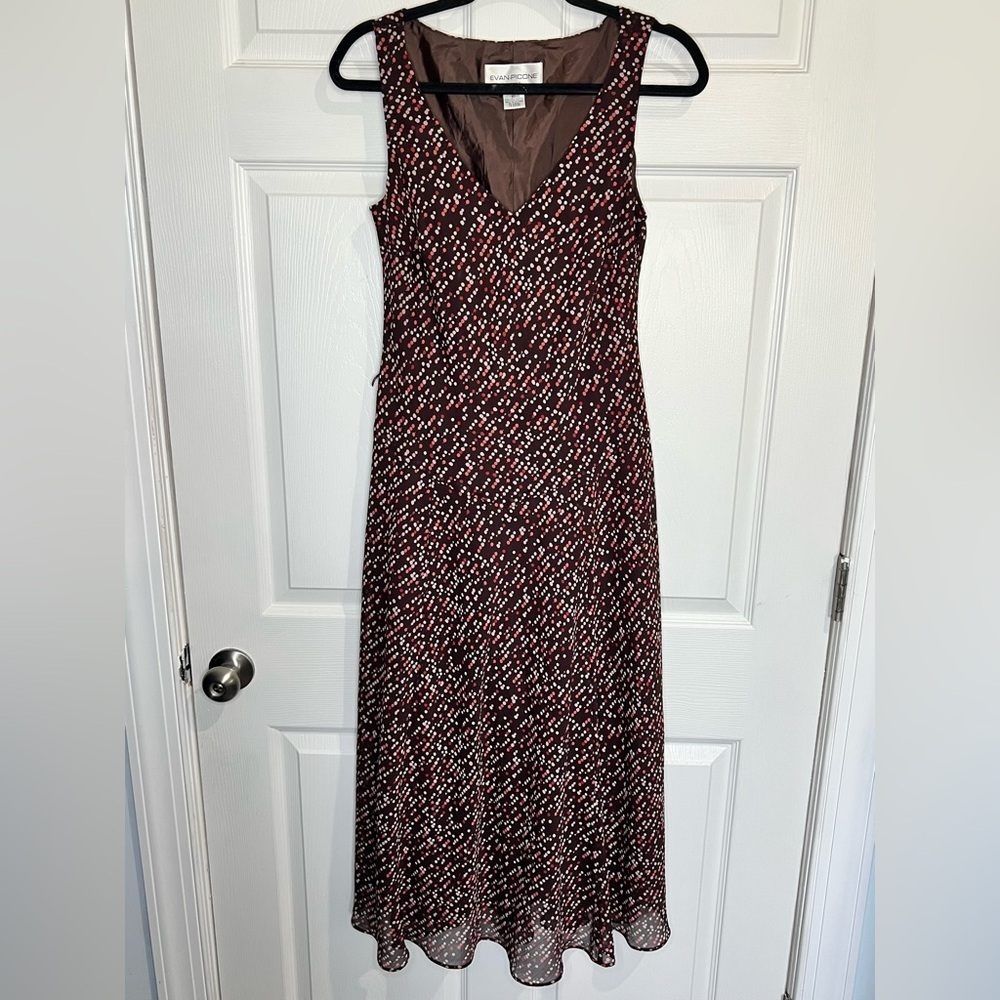 Evan Picone Women’s Brown sleeveless dress with polka dots - Size 10